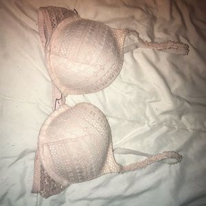 Victoria’s Secret T-shirt bra